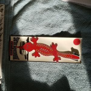 Pogonip Lizard Mailbox Flag